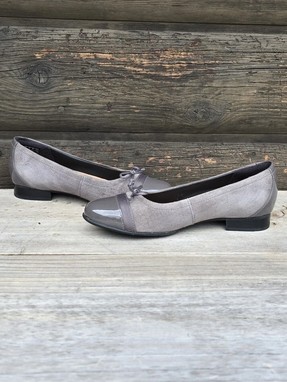 Clarks Unstructured Un Blush Classic Feminine Minimalist Capped Toe Ballet Flats